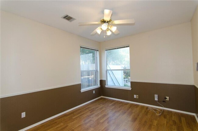 Building Photo - 4004 Halfway Cove
