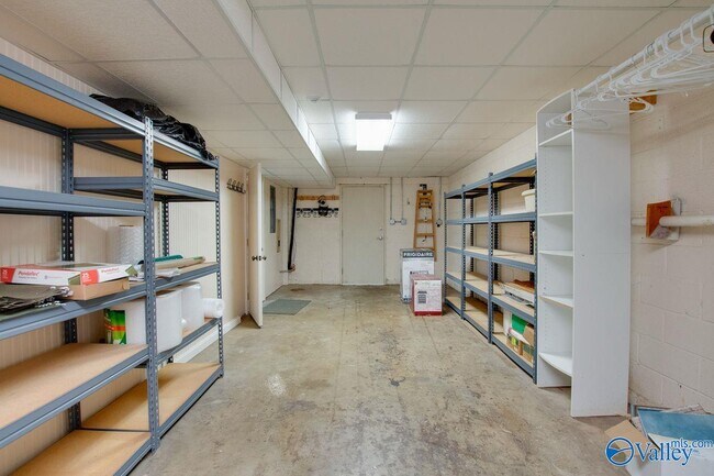 Building Photo - 1710 Montdale Rd SE