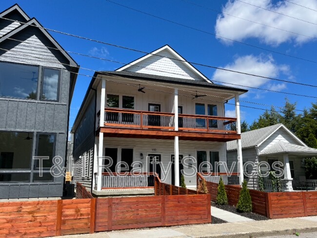 Building Photo - 930 Woodlawn Ave