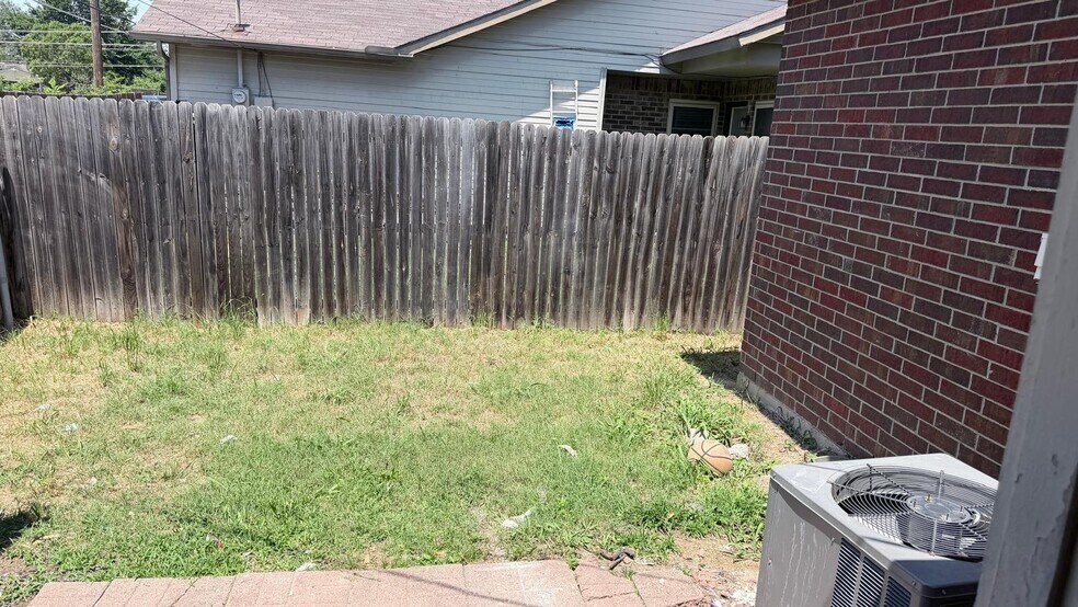 Building Photo - 4037 Hearthstone Dr
