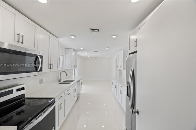 Building Photo - 10501 SW 53rd St