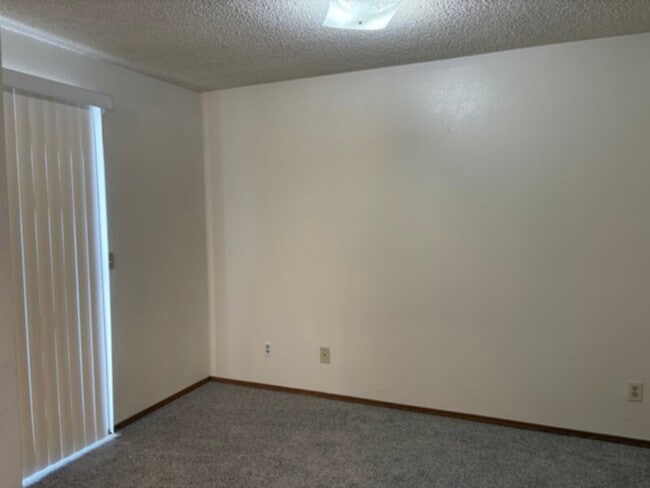 Building Photo - Windcreek Condominiums near Buckley and Mi...