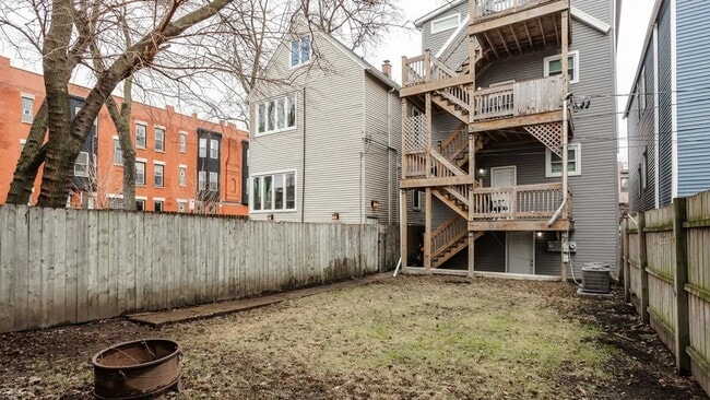 Building Photo - 1922 N Rockwell St