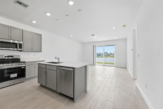 Building Photo - 3765 Harborside Ave