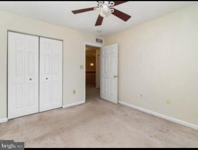 Building Photo - 471 Stonehedge Ln
