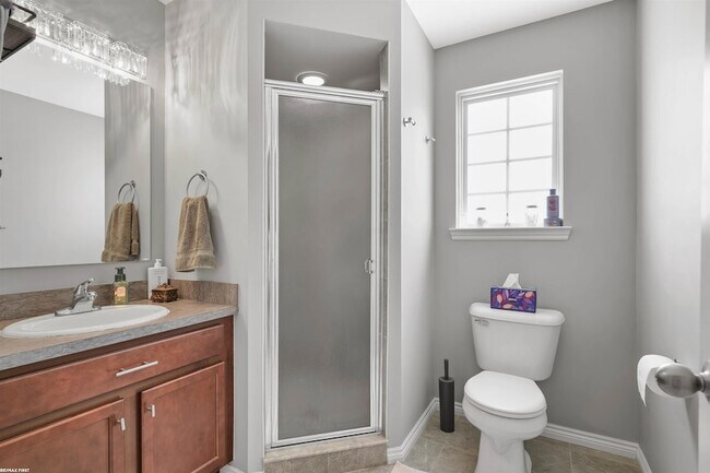 Building Photo - 6986 Boulder Pointe Dr