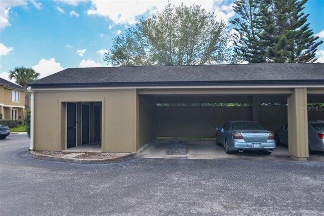 Building Photo - 361 W Lake Faith Dr