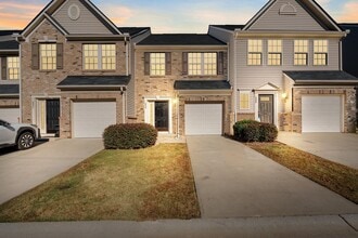 Building Photo - 453 Christiane Way