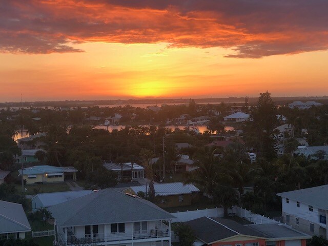 Building Photo - 355 S Ocean Dr