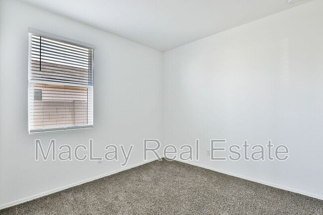 Building Photo - 1133 W Descanso Canyon Dr