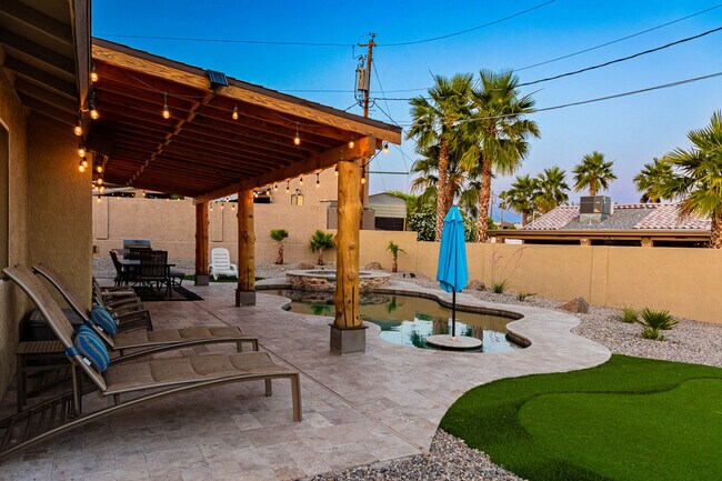 Building Photo - 3280 Rocking Horse Dr