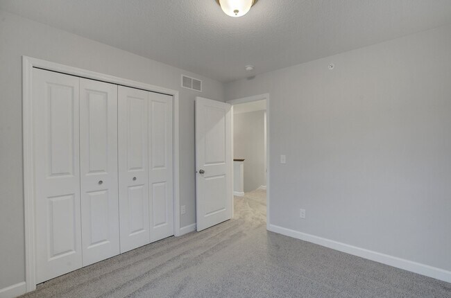 Bedroom 3 View 2 - 849 Roselyn Dr