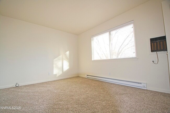 Building Photo - 4941 Catalina Dr