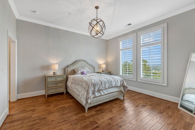 Building Photo - 5014 Mountview Pl