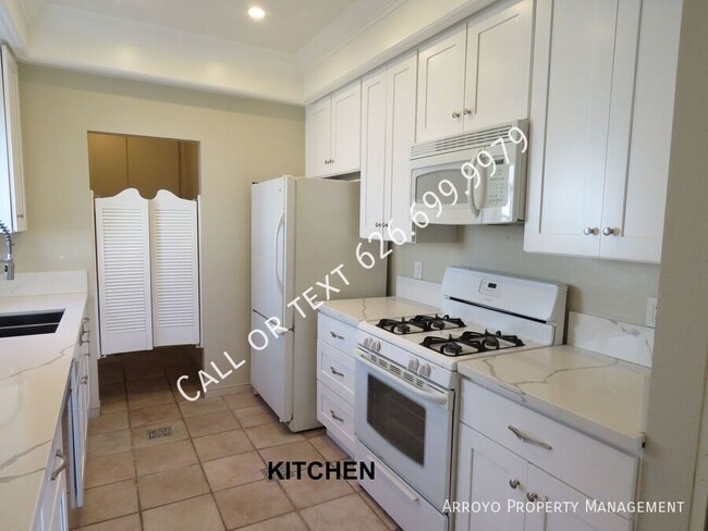 Building Photo - 617 Cabrillo Villas