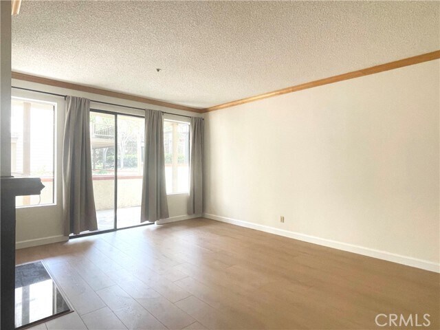 Building Photo - 2563 Plaza del Amo