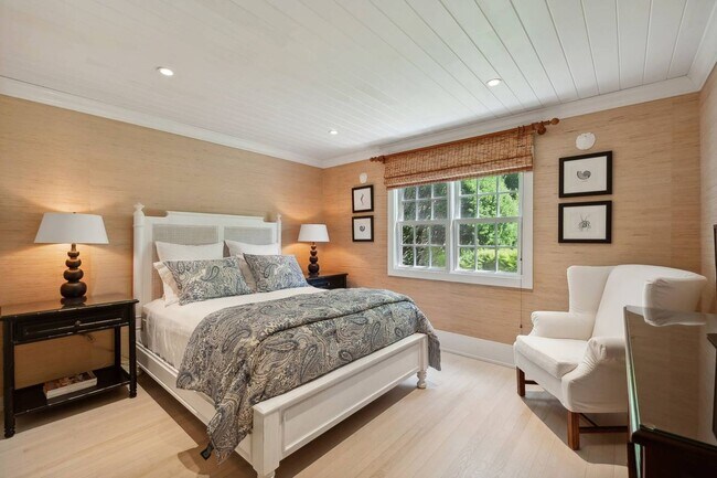 Building Photo - 35 Harris Ln