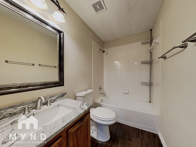 Building Photo - 316 Willow Oak Dr