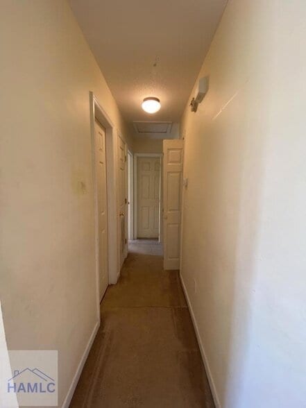 Building Photo - 132 Rolland St