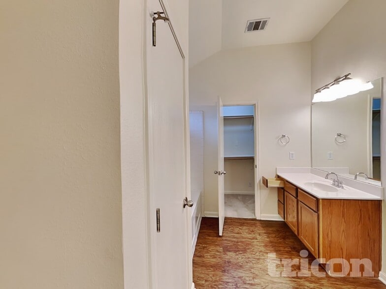 Building Photo - 8527 Sea Rim Dr