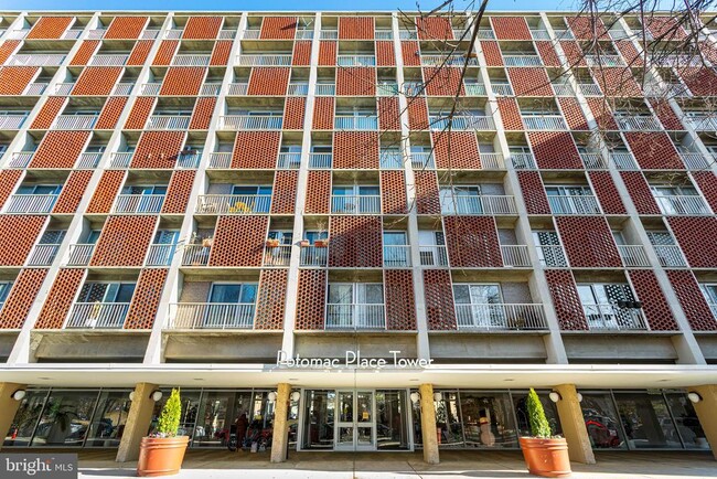 Building Photo - 800 4th St SW