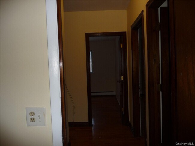 Building Photo - 12 Shelley Ct