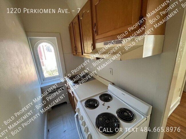 Building Photo - 1220 Perkiomen Ave