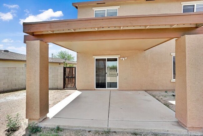 Building Photo - Spacious Sanctuary in Sahuarita: Modern Living Meets Outdoor Comfort