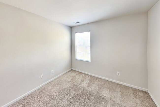 Building Photo - 1218 Oak Haven Dr