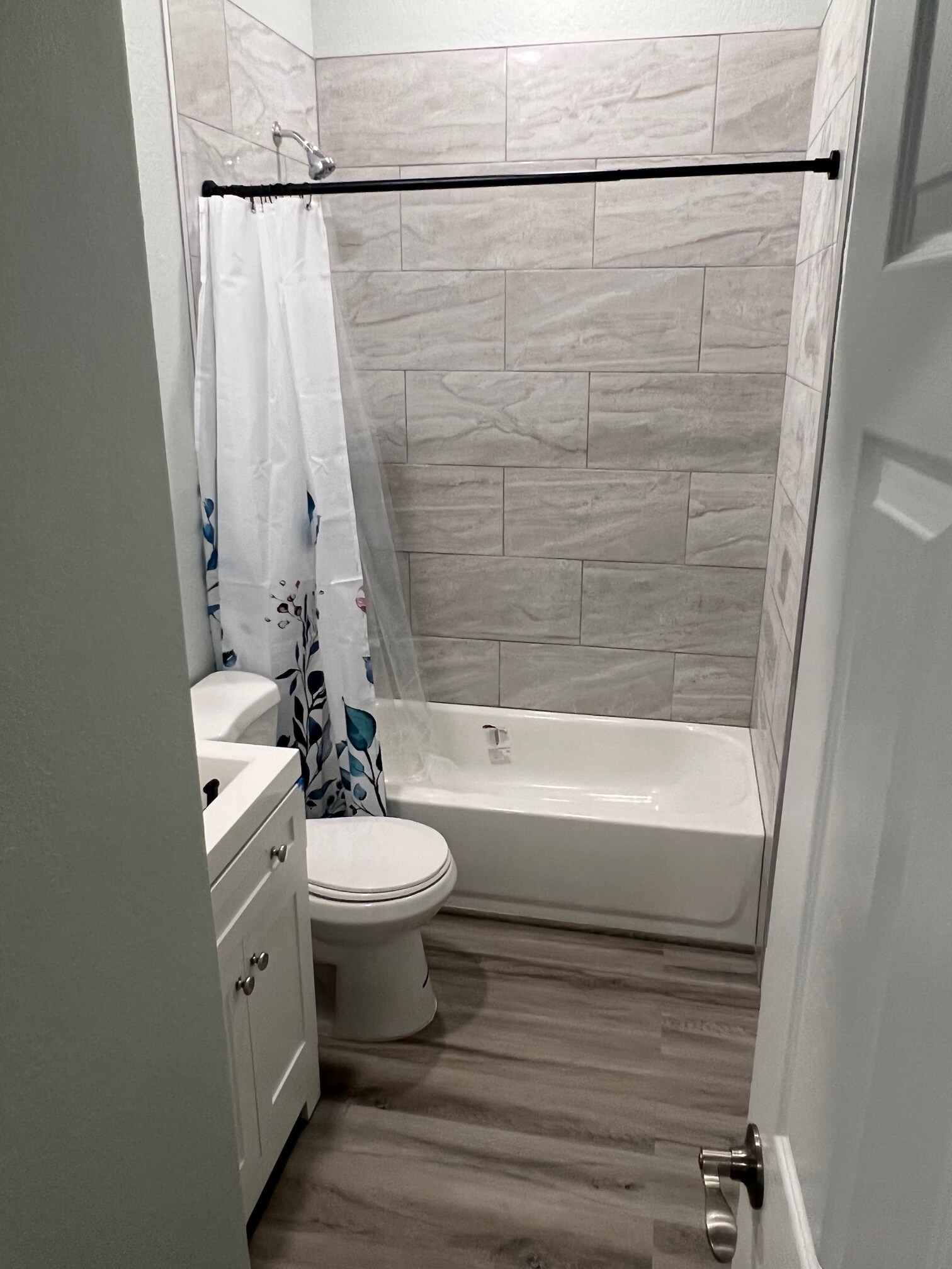 Building Photo - 1546 E 29th Ave