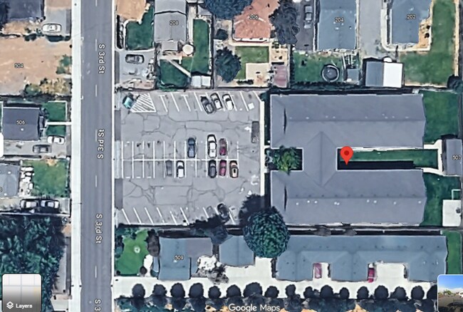 Building Photo - The Selah Apartment You’ve Been Searching For!