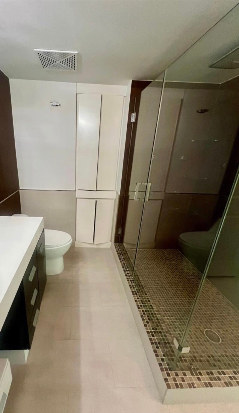 Building Photo - 2101 Brickell Ave