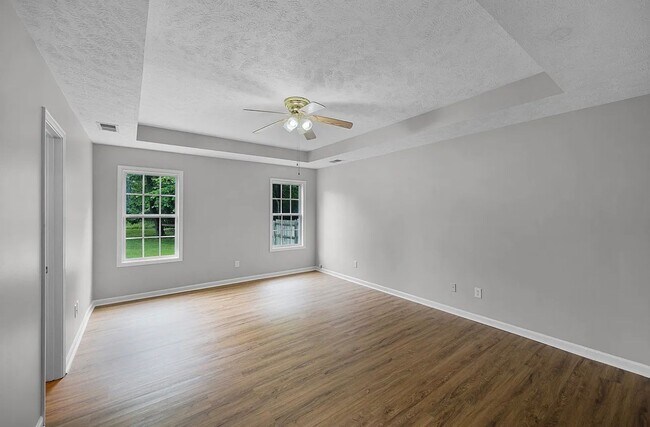 Building Photo - 7 Hartsfield Dr