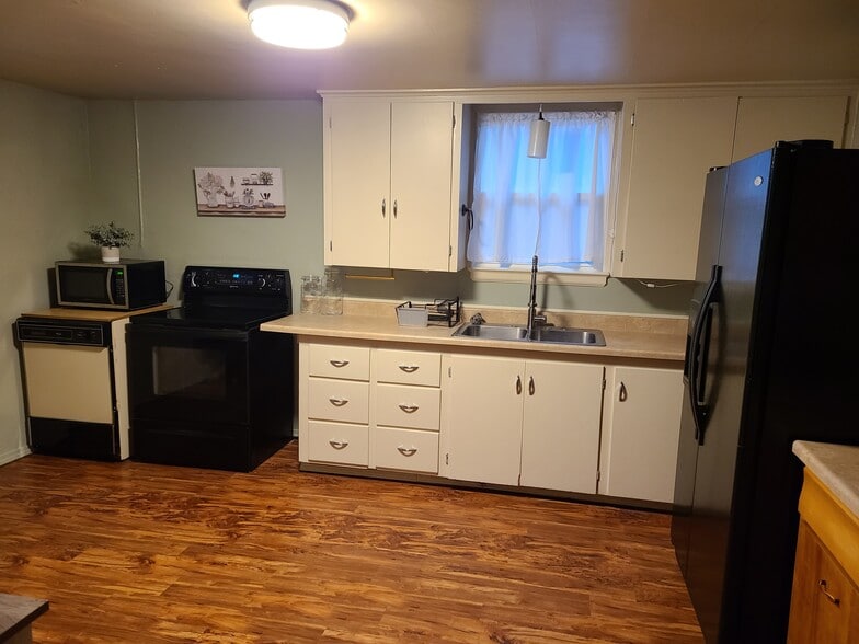 Building Photo - 505 Clark Ave