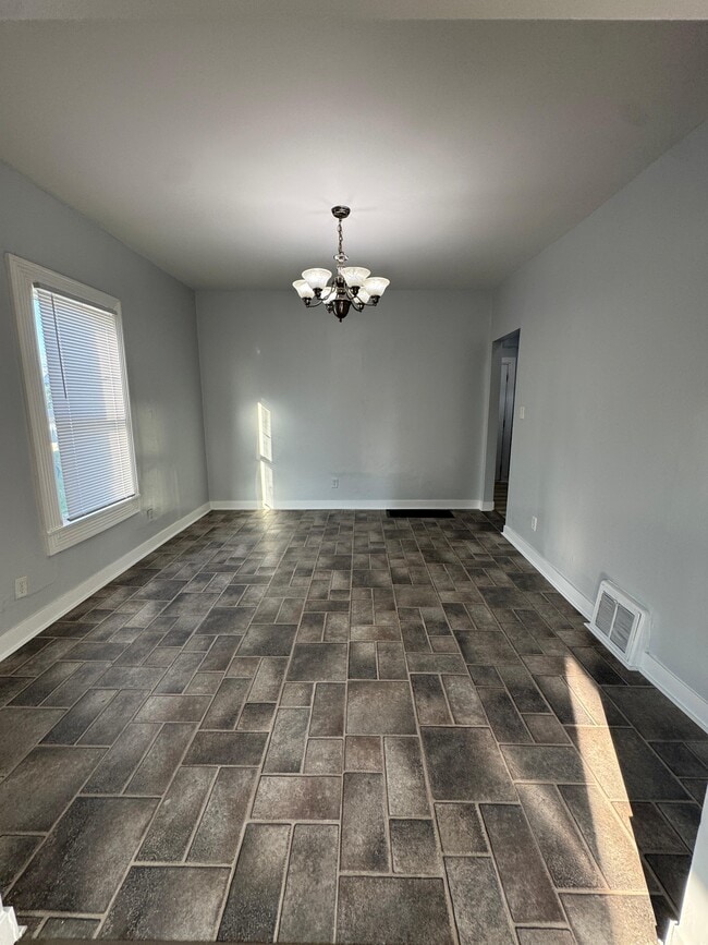 Building Photo - 841 S Brookfield St