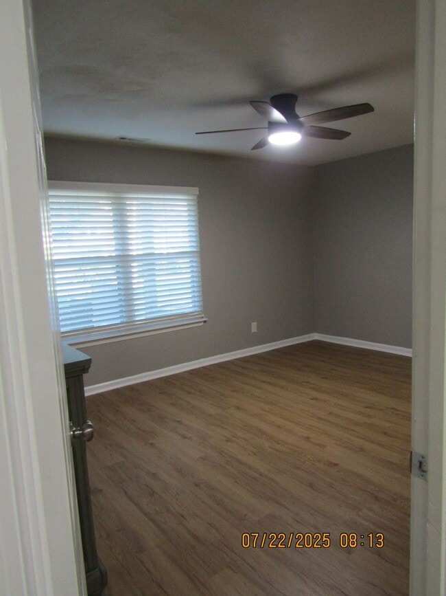 Building Photo - South Virginia Beach Barberton