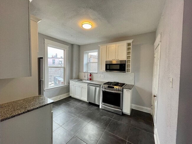 Building Photo - 1565 Chase Ave