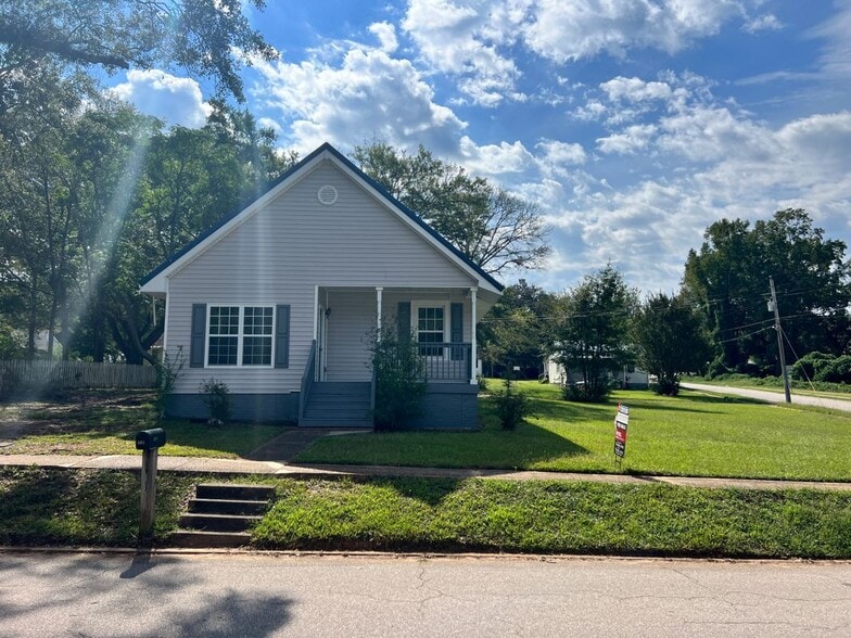 Primary Photo - 601 Askew Ave