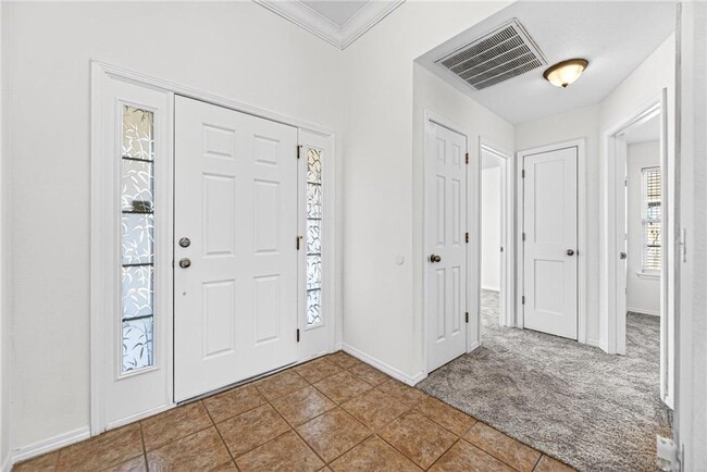 Building Photo - 1562 Hutchinson St