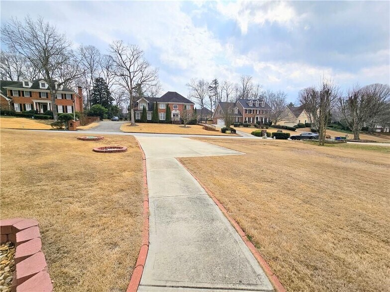 Building Photo - 2100 Bennington Ct