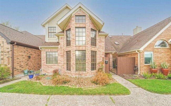 Building Photo - 18226 Vinland Dr