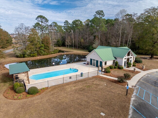 Building Photo - 105 Cypress Ridge Rd