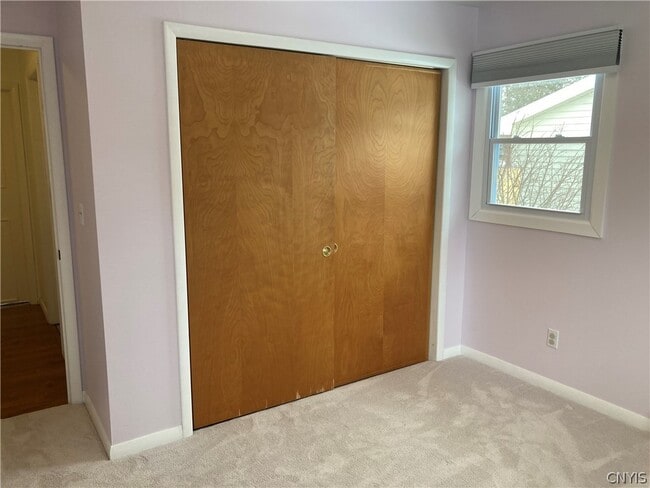 Building Photo - 449 Bugbee Dr