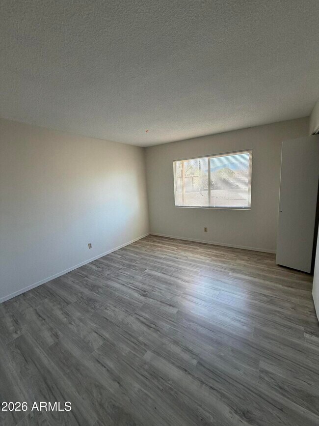 Building Photo - 1475 Via Viento