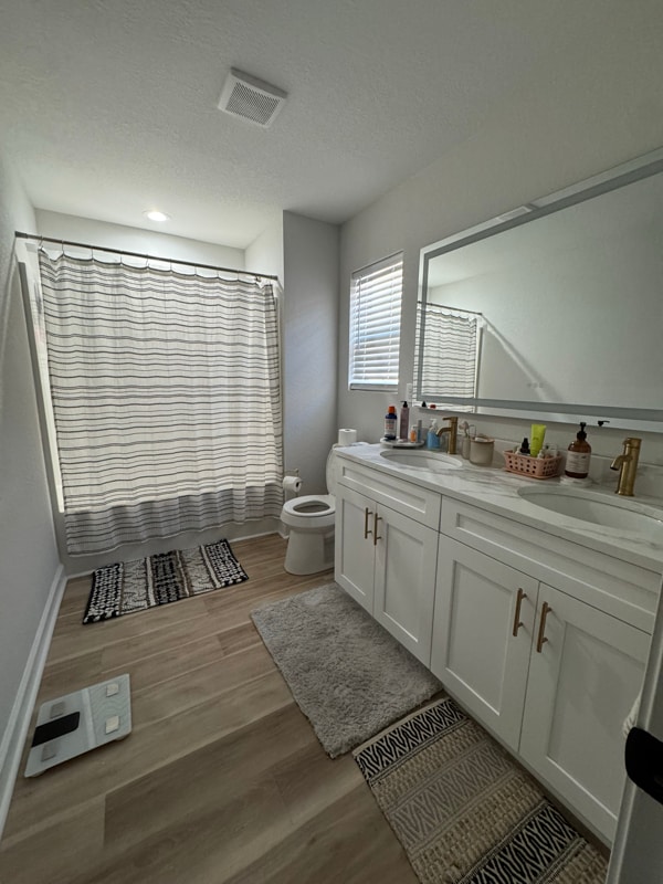 Building Photo - 701 W 29th St