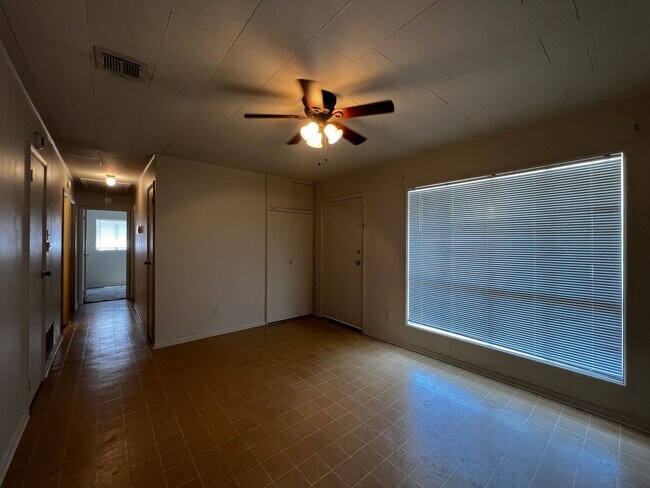 Building Photo - 3 Bedroom, 1.5 Bathroom, Brick Home with yard and Storage Building, Covered Porch