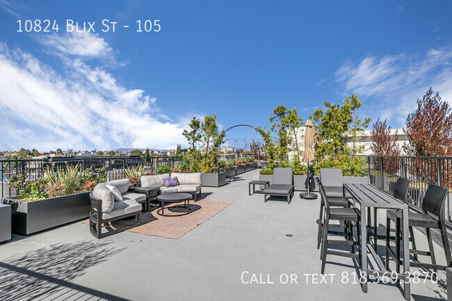 Building Photo - 10824 Blix St