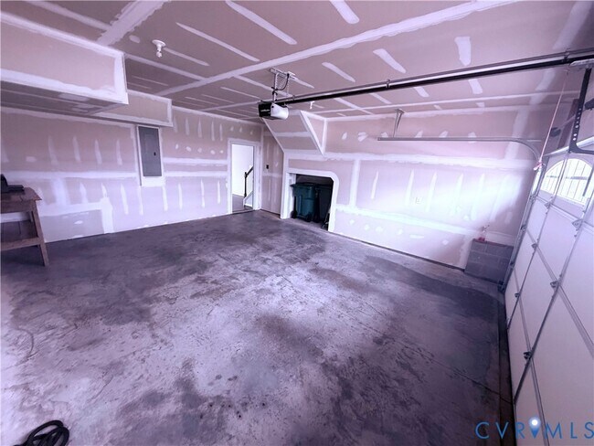 Building Photo - 11443 Hayloft Ln