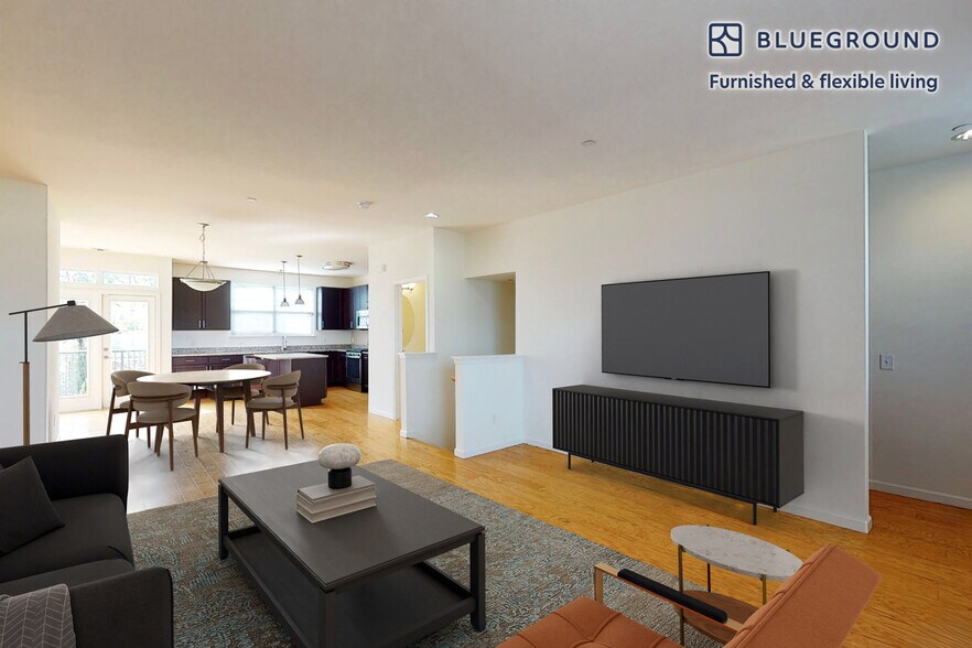 Building Photo - 998 Stewart Ave