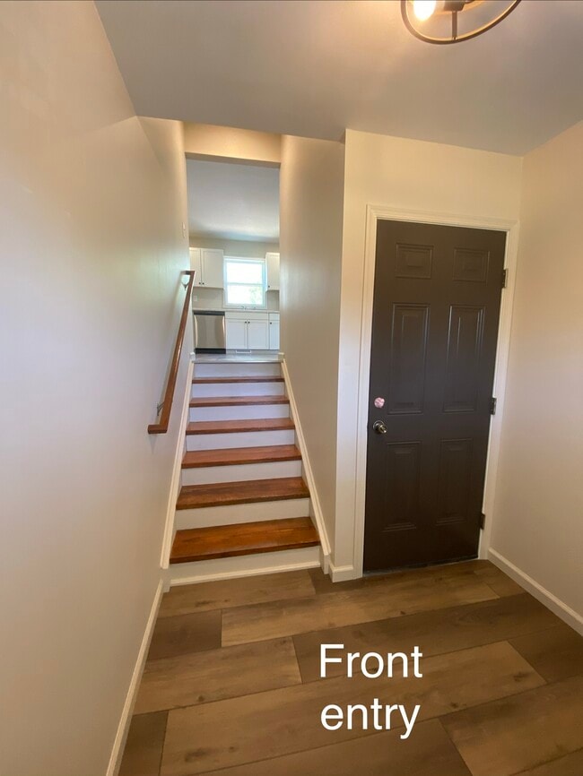 Building Photo - 2321